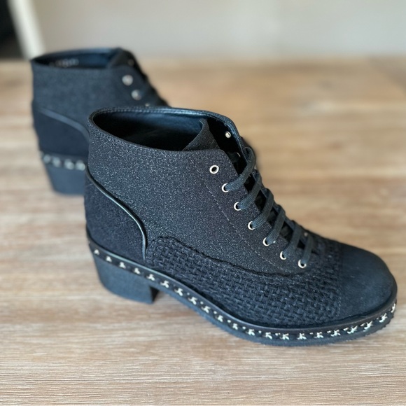 CHANEL CC chain mixed media ankle boots size 41 - Picture 9 of 11